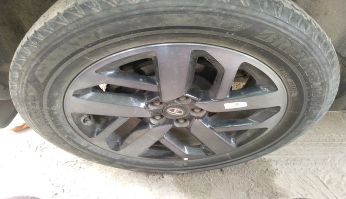 2022 Tata Safari XZA PLUS, Diesel, Automatic, 49,521 km, tyre