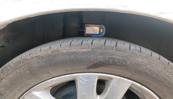 2017 Maruti Ertiga ZDI + SHVS, Diesel, Manual, 1,18,159 km, tyre