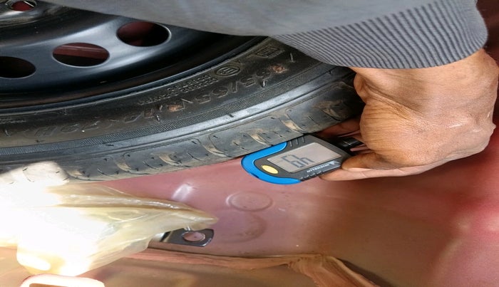 2017 Hyundai Grand i10 SPORTZ (O) 1.2 KAPPA VTVT, Petrol, Manual, 38,699 km, tyre