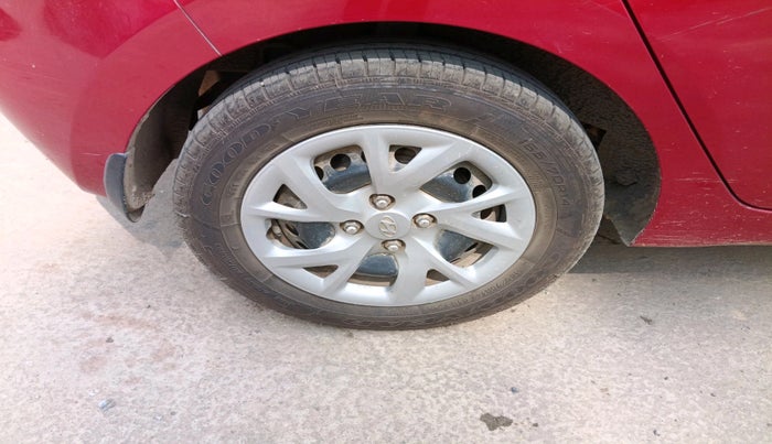 2017 Hyundai Grand i10 SPORTZ (O) 1.2 KAPPA VTVT, Petrol, Manual, 38,699 km, tyre