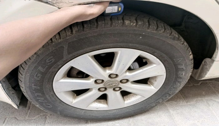 2012 Toyota Corolla Altis G PETROL, Petrol, Manual, 91,336 km, tyre