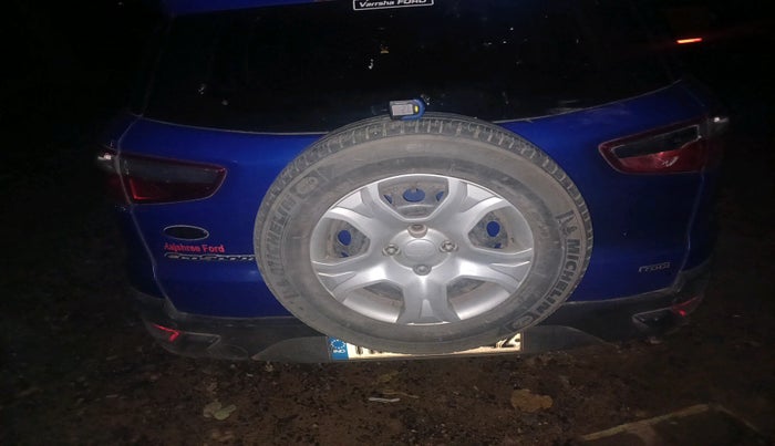 2014 Ford Ecosport AMBIENTE 1.5L DIESEL, Diesel, Manual, 1,11,874 km, tyre