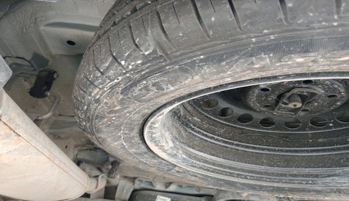 2023 MG HECTOR PLUS SHARP PRO 1.5 TURBO MT 6 STR, Petrol, Manual, 17,699 km, tyre