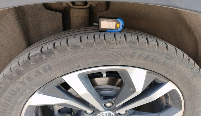 2023 MG HECTOR PLUS SHARP PRO 1.5 TURBO MT 6 STR, Petrol, Manual, 17,699 km, tyre