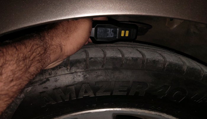 2013 Hyundai i20 SPORTZ 1.2, Petrol, Manual, 61,594 km, tyre