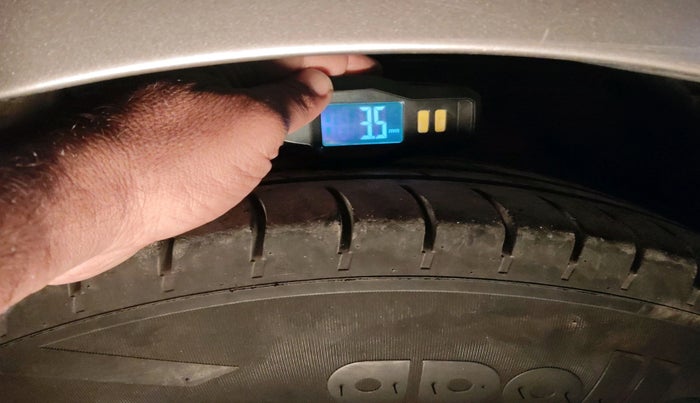 2013 Hyundai i20 SPORTZ 1.2, Petrol, Manual, 61,594 km, tyre