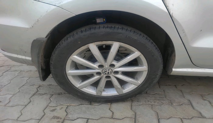 2018 Volkswagen Ameo HIGHLINE PLUS 1.5L 16 ALLOY, Diesel, Manual, 2,28,347 km, tyre