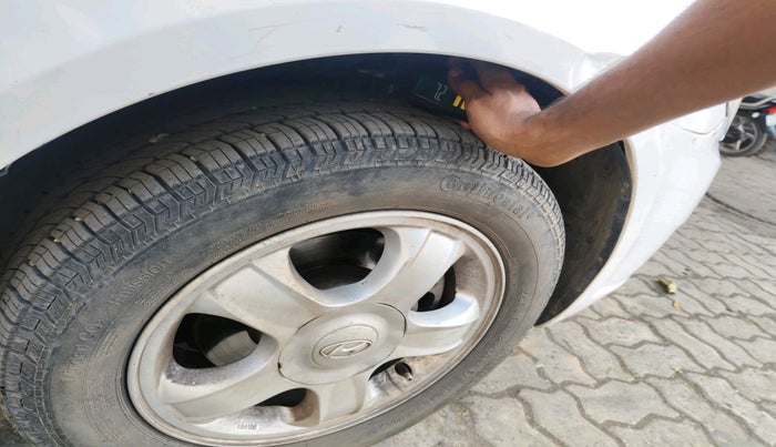 2010 Hyundai Verna VGT CRDI SX 1.5, Diesel, Manual, 2,04,973 km, tyre