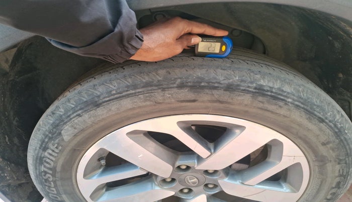 2021 Tata Safari XZ PLUS, Diesel, Manual, 1,07,029 km, tyre