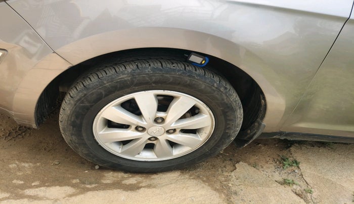 2012 Hyundai i20 SPORTZ 1.2, Petrol, Manual, 90,152 km, tyre