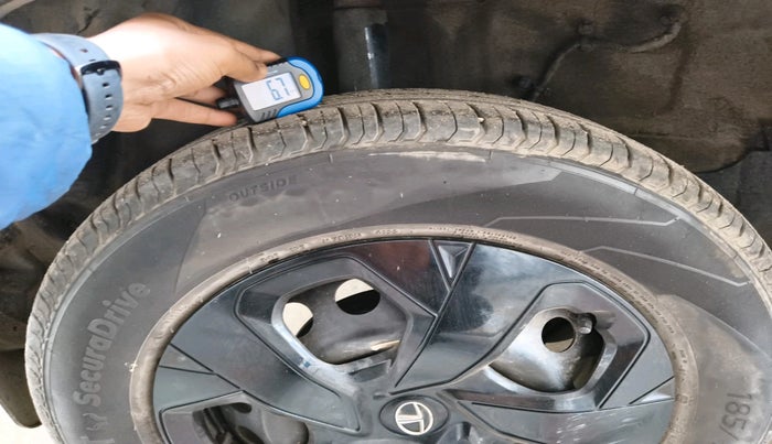 2022 Tata PUNCH ADVENTURE MT, Petrol, Manual, 15,106 km, tyre