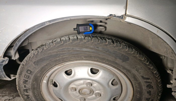 2010 Maruti Eeco 5 STR WITH A/C+HTR, Petrol, Manual, 1,05,129 km, tyre