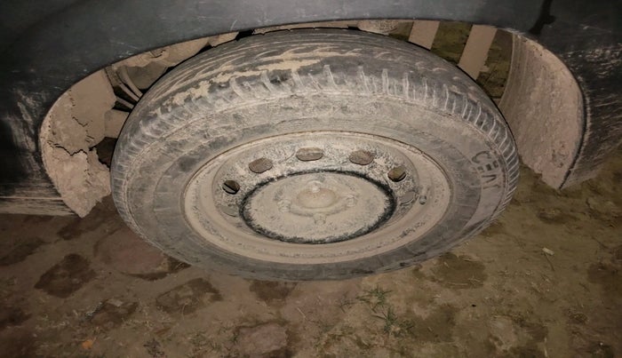 2017 Mahindra KUV 100 NXT K4+ D 6 STR, Diesel, Manual, 1,65,170 km, tyre