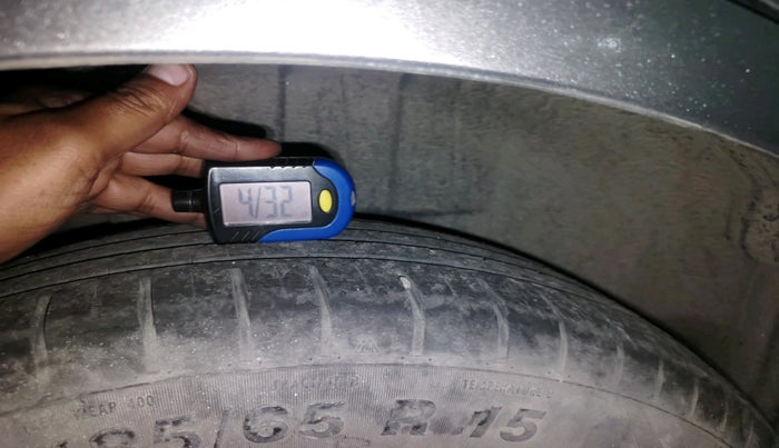 2022 Maruti Dzire ZXI, Petrol, Manual, 32,175 km, tyre