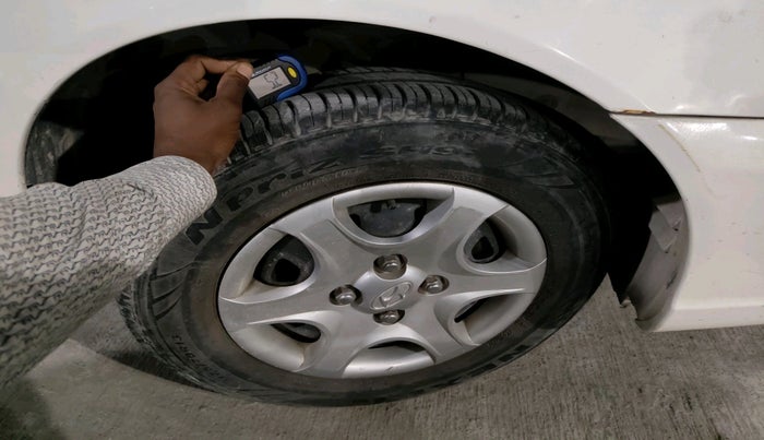 2010 Hyundai Accent EXECUTIVE, Petrol, Manual, 38,103 km, tyre