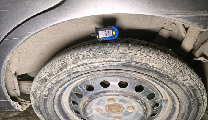 2011 Maruti Wagon R 1.0 VXI, Petrol, Manual, 88,642 km, tyre