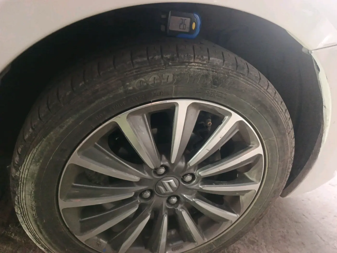 2022 Maruti Ciaz ALPHA  AT 1.5 SHVS PETROL, Petrol, Automatic, 45,303 km, tyre
