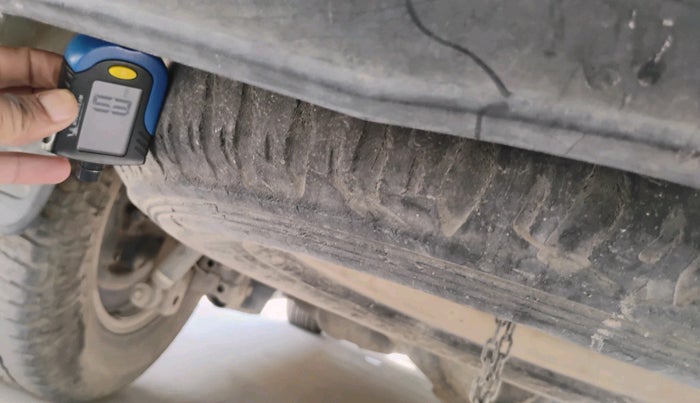 2014 Toyota Fortuner 3.0 4X2 AT, Diesel, Automatic, 79,235 km, tyre