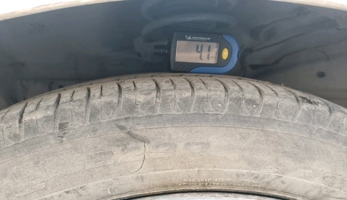 2017 Ford Figo Aspire TREND 1.2 PETROL, Petrol, Manual, 87,736 km, tyre