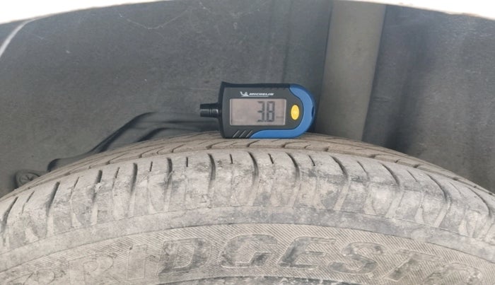 2017 Ford Figo Aspire TREND 1.2 PETROL, Petrol, Manual, 87,736 km, tyre