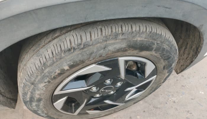 2024 KIA SONET HTX 1.5 DIESEL MT, Diesel, Manual, 14,937 km, tyre