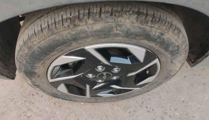 2024 KIA SONET HTX 1.5 DIESEL MT, Diesel, Manual, 14,937 km, tyre