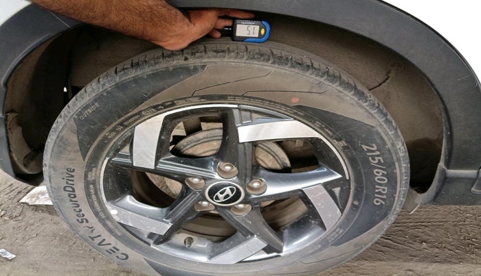 2019 Hyundai VENUE SX(O) 1.4 CRDI, Diesel, Manual, 56,362 km, tyre