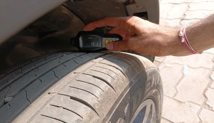 2024 Tata Harrier PURE PLUS S DARK EDITION AT, Diesel, Automatic, 12,888 km, tyre