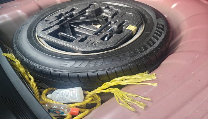 2018 Hyundai New Elantra 1.6 SX (O) MT DIESEL, Diesel, Manual, 93,346 km, tyre