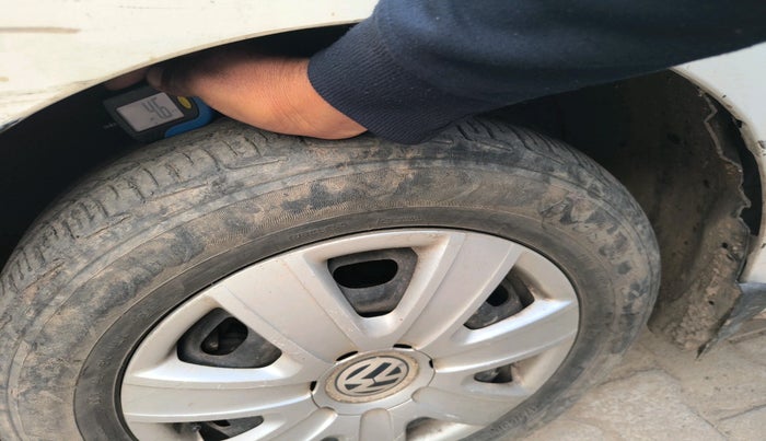 2010 Volkswagen Vento COMFORTLINE 1.6, Petrol, Manual, 65,542 km, tyre