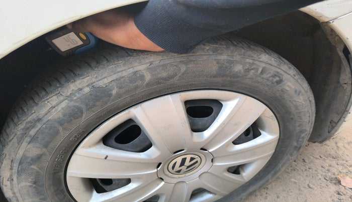 2010 Volkswagen Vento COMFORTLINE 1.6, Petrol, Manual, 65,542 km, tyre