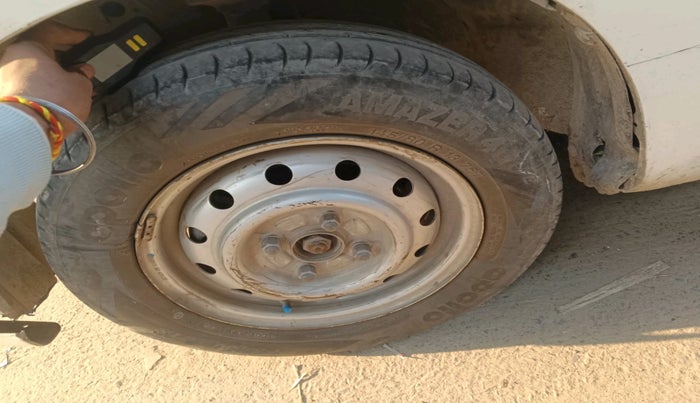 2011 Maruti Wagon R 1.0 LXI CNG, Petrol, Manual, 1,01,618 km, tyre