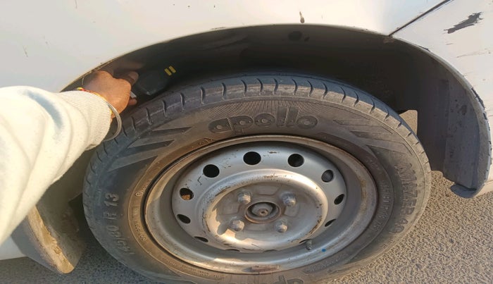 2011 Maruti Wagon R 1.0 LXI CNG, Petrol, Manual, 1,01,618 km, tyre