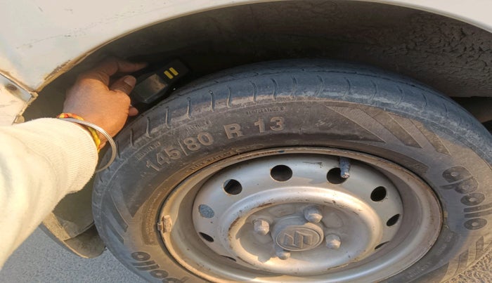 2011 Maruti Wagon R 1.0 LXI CNG, Petrol, Manual, 1,01,618 km, tyre