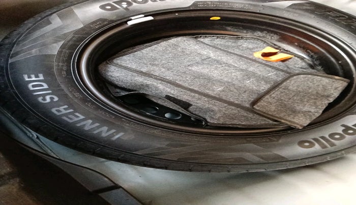 2019 Hyundai VENUE SX PLUS 1.0 TURBO DCT, Petrol, Automatic, 29,557 km, tyre