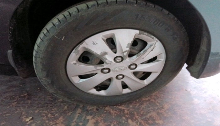 2011 Hyundai i10 SPORTZ 1.2 AT, Petrol, Automatic, 69,397 km, tyre