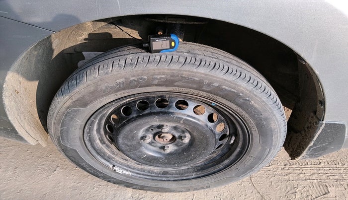 2018 Maruti Baleno DELTA PETROL 1.2, Petrol, Manual, 2,18,533 km, tyre