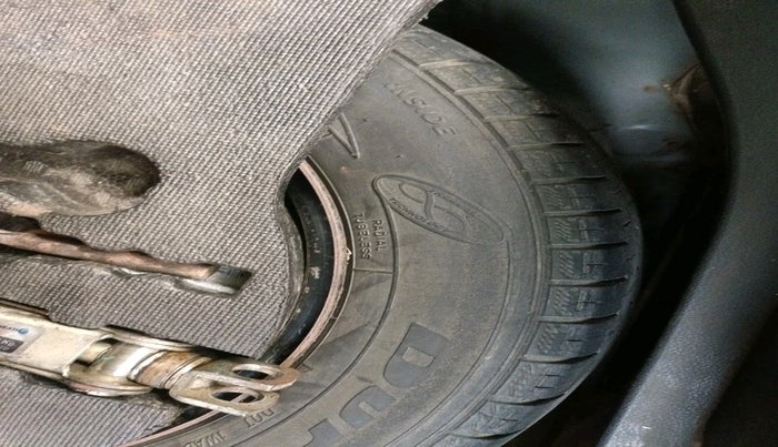 2017 Honda Jazz 1.2L I-VTEC S, Petrol, Manual, 1,07,229 km, tyre