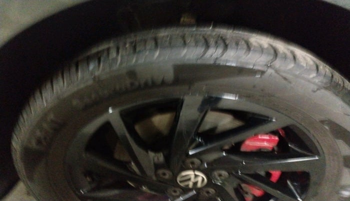 2022 Volkswagen VIRTUS GT PLUS TSI 1.5 EVO DSG, Petrol, Automatic, 32,742 km, tyre