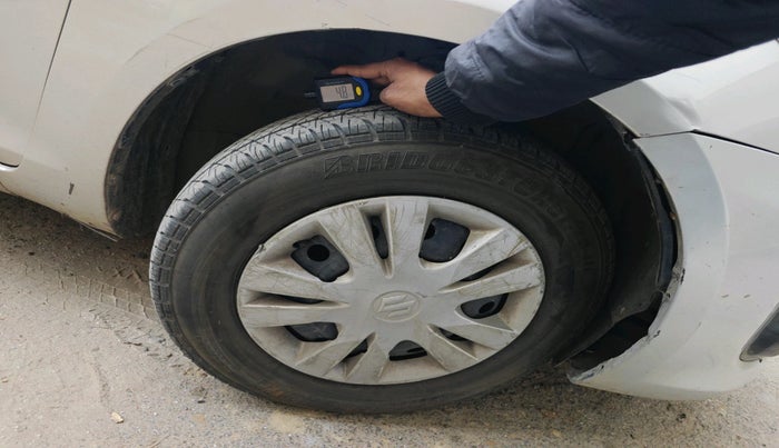 2013 Maruti Swift Dzire VXI, Petrol, Manual, 1,38,400 km, tyre