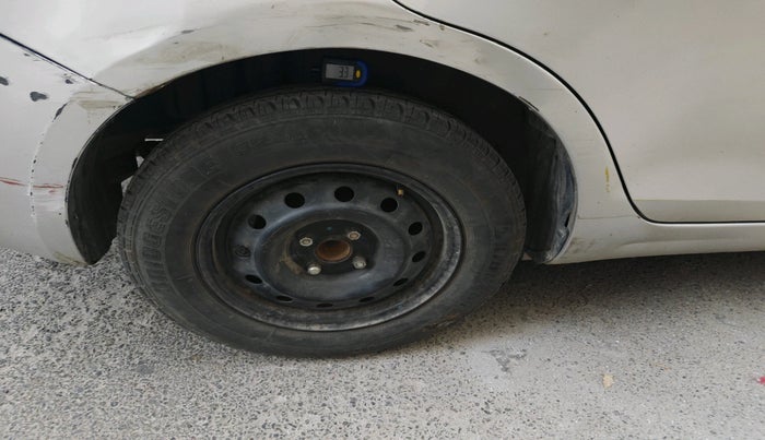 2013 Maruti Swift Dzire VXI, Petrol, Manual, 1,38,400 km, tyre