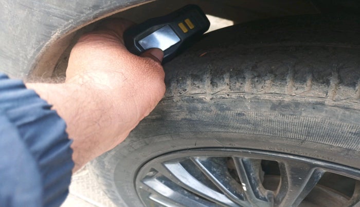 2020 Maruti XL6 ALPHA MT, Petrol, Manual, 47,299 km, tyre