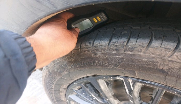 2020 Maruti XL6 ALPHA MT, Petrol, Manual, 47,299 km, tyre