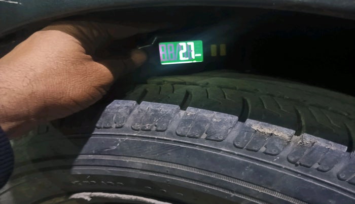 2014 Maruti Ertiga VXI CNG, Petrol, Manual, 1,25,991 km, tyre