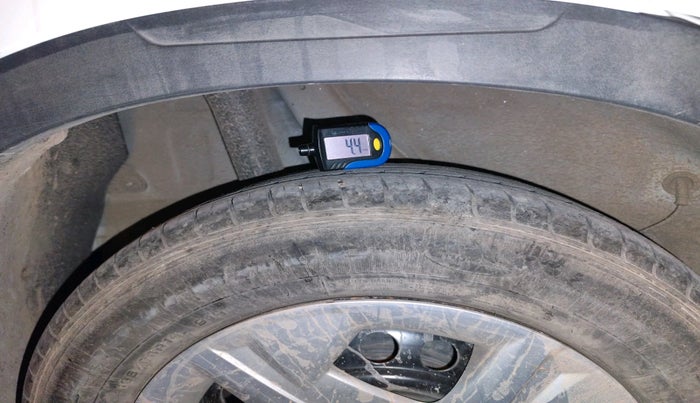 2022 Hyundai VENUE S 1.2, Petrol, Manual, 42,891 km, tyre