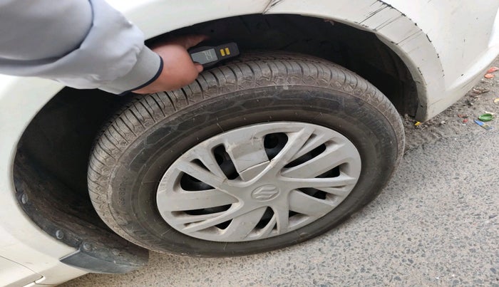 2016 Maruti Swift Dzire VXI, Petrol, Manual, 1,02,121 km, tyre