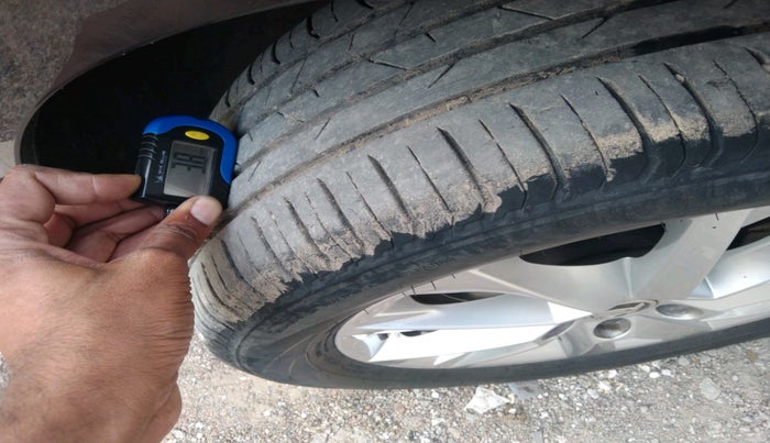 2023 Skoda SLAVIA AMBITION 1.0L TSI MT, Petrol, Manual, 35,266 km, tyre