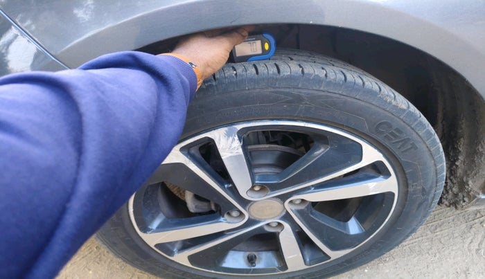 2022 Tata ALTROZ XZ PETROL, Petrol, Manual, 55,366 km, tyre