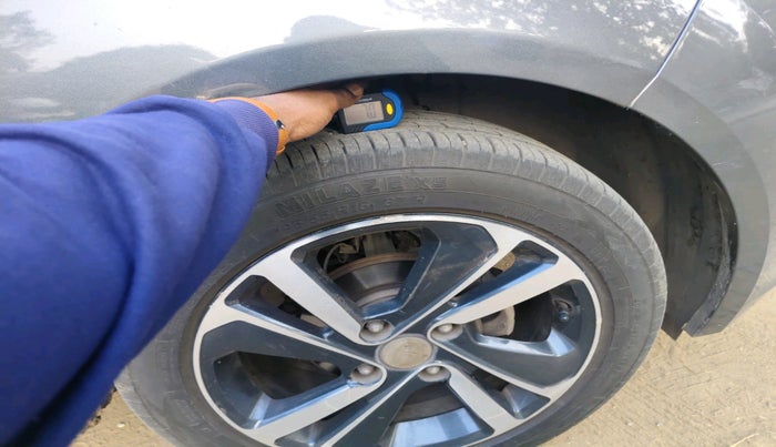 2022 Tata ALTROZ XZ PETROL, Petrol, Manual, 55,366 km, tyre