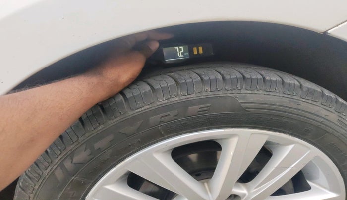 2014 Volkswagen Polo HIGHLINE1.2L, Petrol, Manual, 76,540 km, tyre